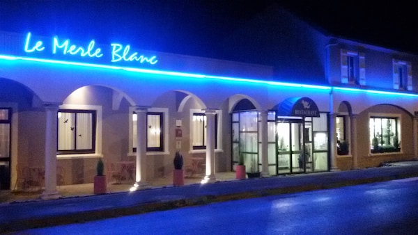 Hotel Le Merle Blanc