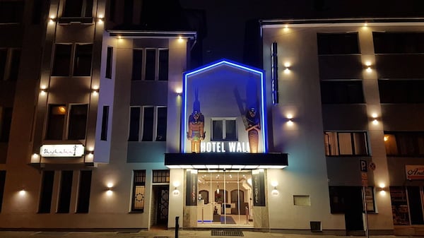 Wali'S Hotel