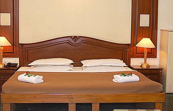 Hotel Vinayaga Excellency Tiruppur