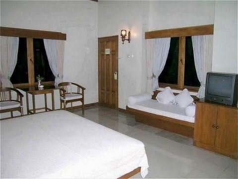 Hotel Kuta Lagoon Resort and Pool Villas