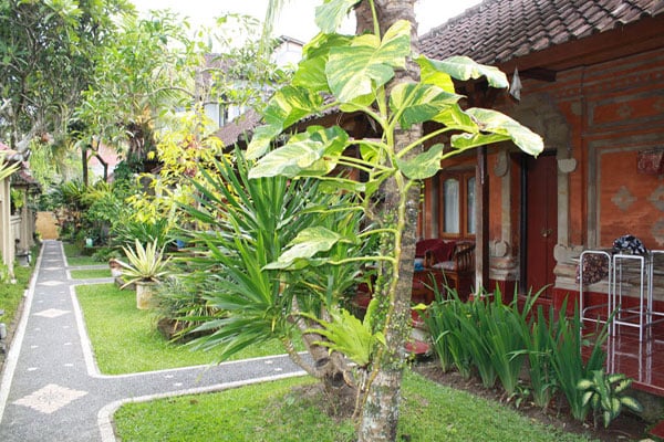 Warsa'S Garden Bungalow And Spa
