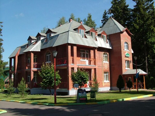 Park-Hotel TsarskiyLes