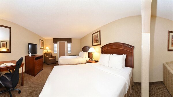 Comfort Suites at Evergreen Parkway