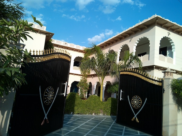 Kiran Villa Palace