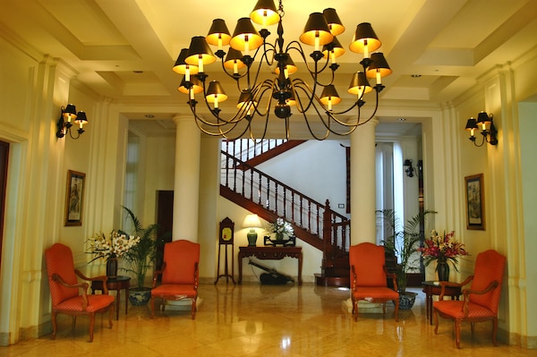 Hotel Settha Palace