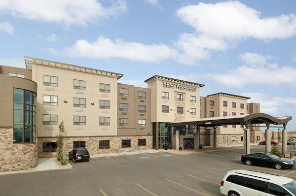 Best Western Premier Freeport Inn & Suites Calgary