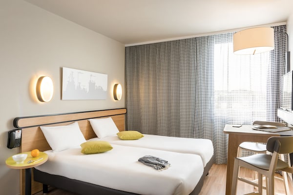 Aparthotel Adagio Access Paris Massy Gare