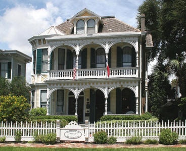 Coppersmith Inn Bed And Breakfast