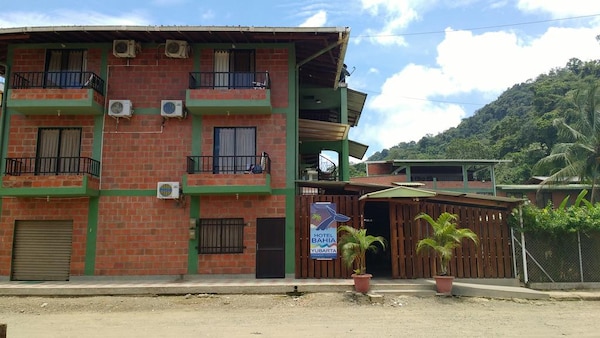 Hotel Bahia Yubarta