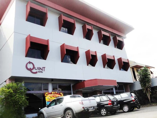 Quint Hotel