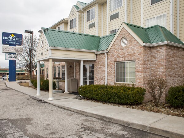 Microtel Indianapolis Airport