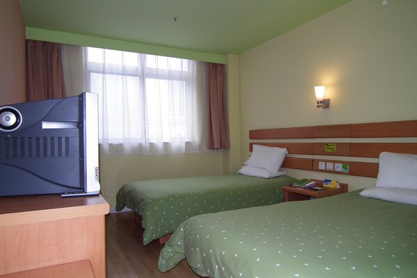 Home Inn (Xining Central Square)