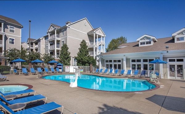 2Br Suite With Resort Pool, Free Wifi, Near Attractions