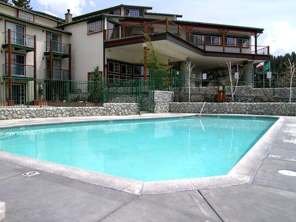Holiday Inn Resort The Lodge At Big Bear Lake