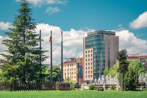 Rosslyn Central Park Sofia