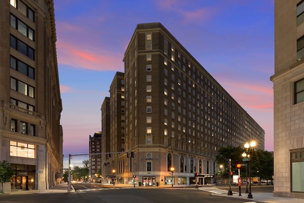 Boston Marriott Copley Place £123. Boston Hotel Deals & Reviews