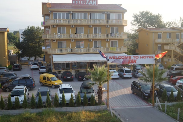 Hotel Zan