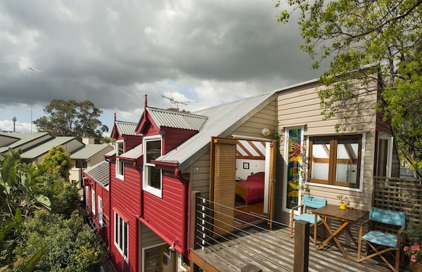An Oasis In The City Is A Solar Powered B&b 10 Minutes From Central Sydney