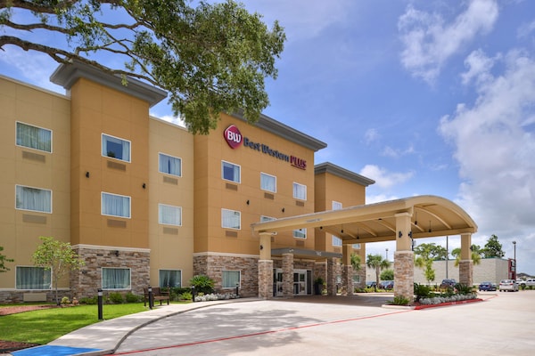 Best Western Plus Lake Jackson Inn & Suites