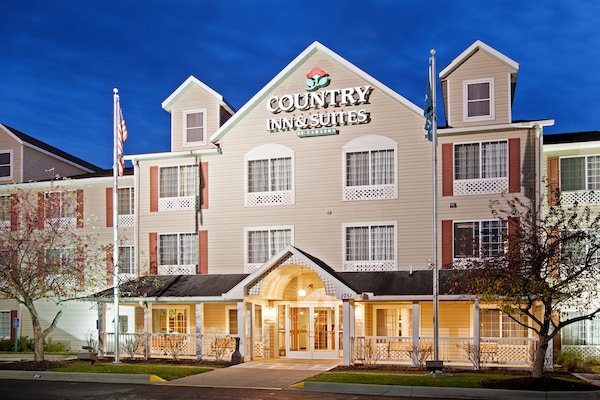 Country Inn & Suites by Radisson, Springfield, OH