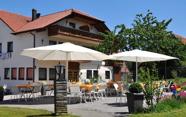Gasthof-Hotel-Lowen