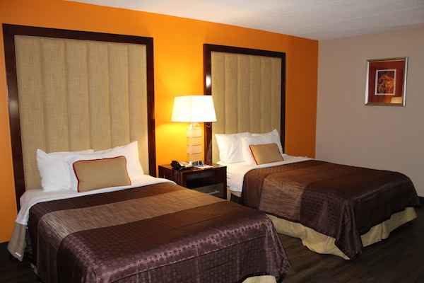 Rodeway Inn & Suites Stroudsburg - Poconos