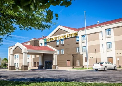 Holiday Inn Express & Suites Lee's Summit - Kansas City