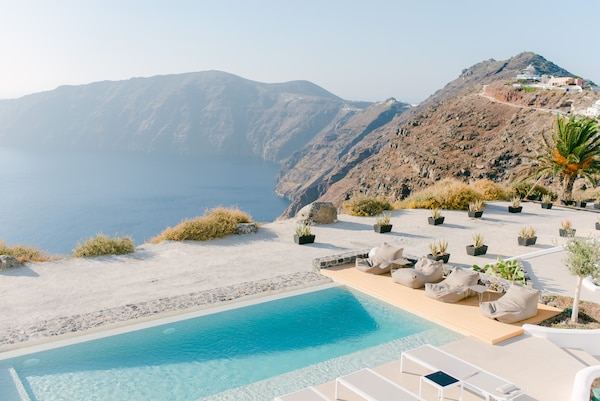 Serendipity Cliffside Villa - Santorini - Up to -70% | Voyage Privé