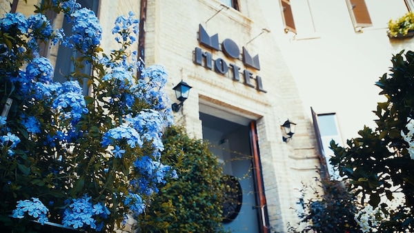 Hotel Mom Assisi