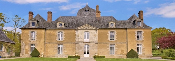 Chateau Du Bois Glaume