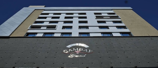 Hotel Cambay Grand