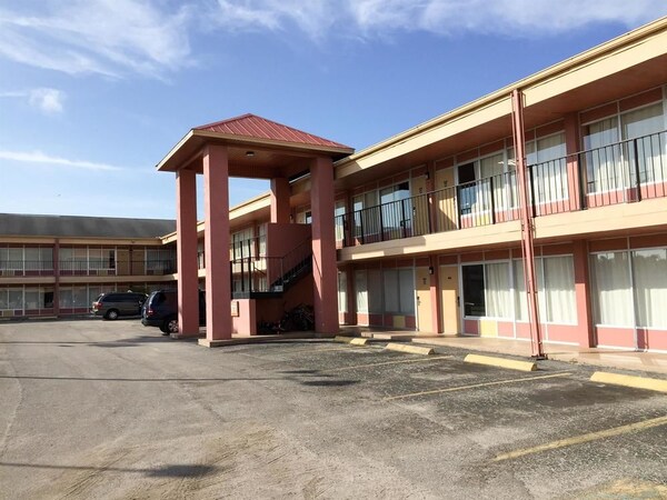 Inn and Suites of Englewood
