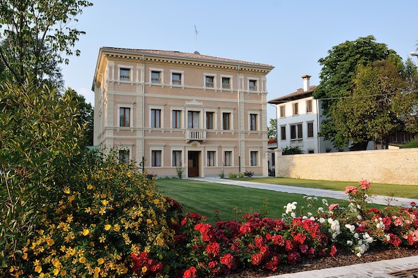 Villa Maternini
