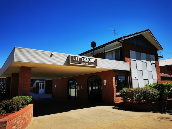 Littomore Hotels And Suites