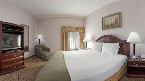 Holiday Inn Express Hotel & Suites Cincinnati Northeast-Milford, An Ihg Hotel