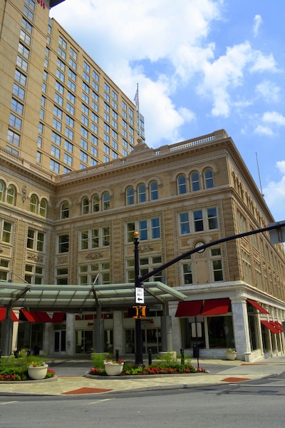 Lancaster Marriott at Penn Square