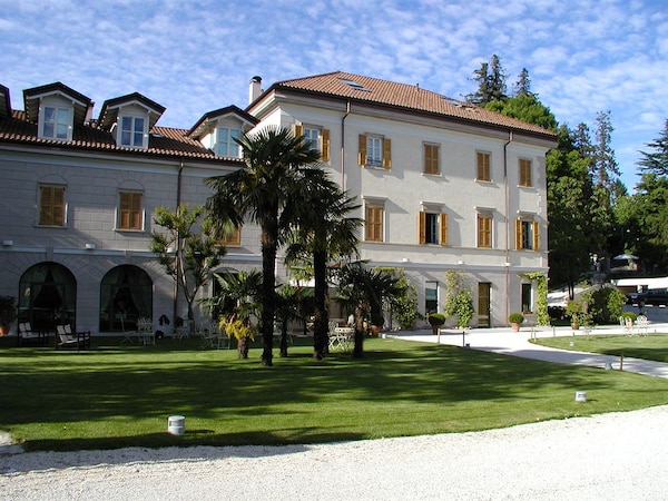 Art Hotel Varese