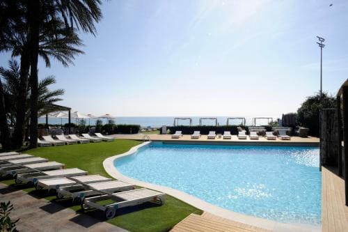 Hotel Tropical Gava Mar