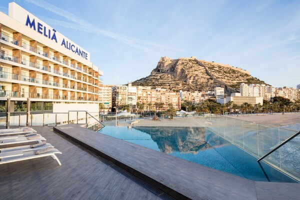 The Level at Meliá Alicante - Adults only