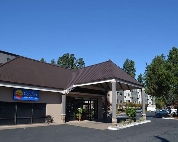Comfort Inn & Suites West Portland - Beaverton