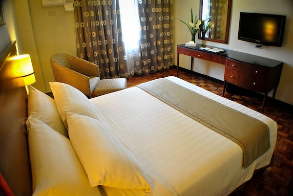 Hotel Fersal Neptune Makati