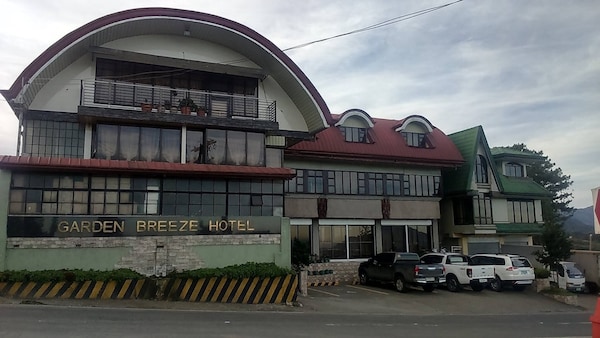 Garden Breeze Hotel