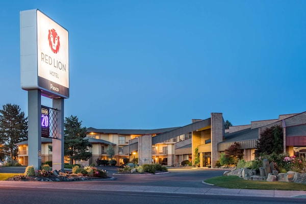 Red Lion Hotel Pasco Airport & Conference Center