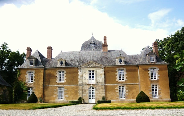 Chateau Du Bois Glaume
