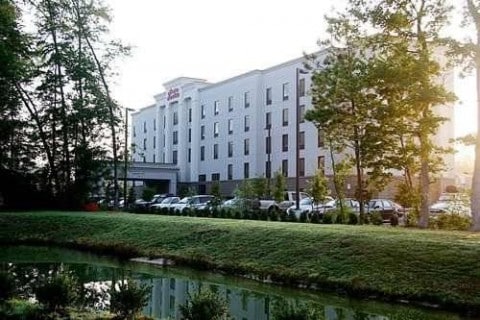 Hampton Inn & Suites Chesapeake-Square Mall