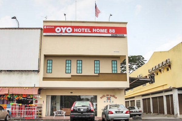 OYO 89341 Hotel Home 88