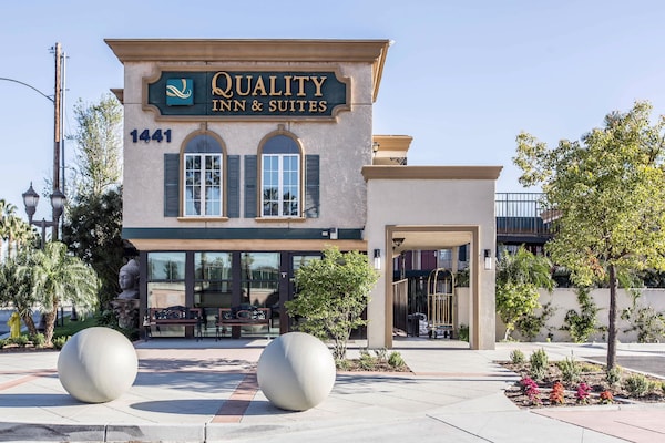 Quality Inn & Suites Anaheim