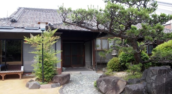 Yuzan Guesthouse