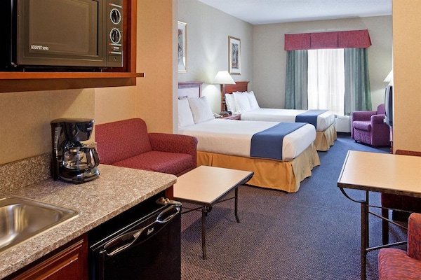 Holiday Inn Express Hotel & Suites Woodhaven, an IHG Hotel