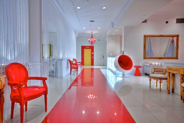 Hotel Red South Beach